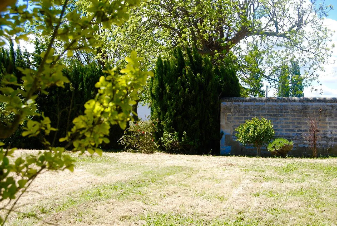 Le Mas Marguerite Αρλ Bed and Breakfast