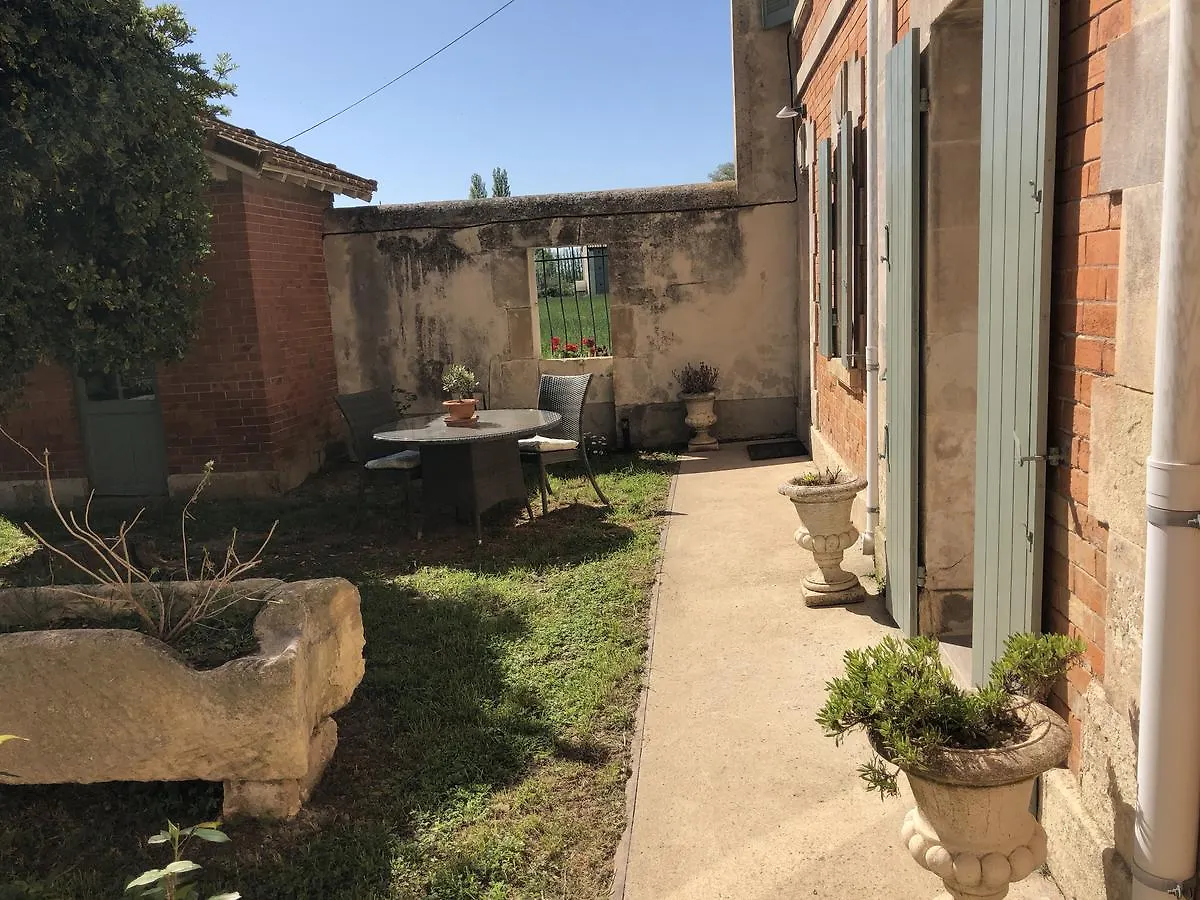 Le Mas Marguerite Αρλ Bed and Breakfast